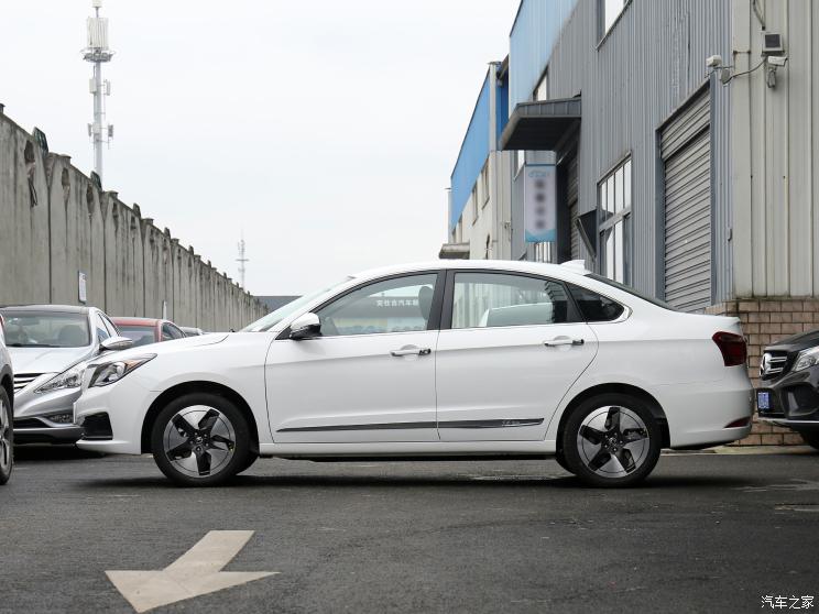 售14.18万元 东风风神E70新增车型上市