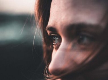 文章内插入视频播放