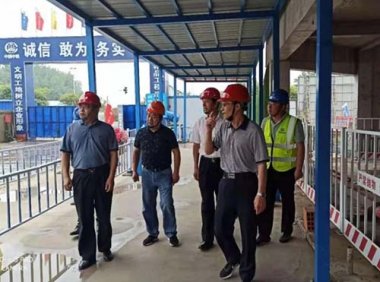 人社部等五部门关于进一步支持农民工就业创业的实施意见（人社部发〔2022〕76号）