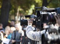 《新闻专业技术人员继续教育暂行规定》国新出发〔2022〕8号