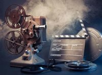 《中华人民共和国电影产业促进法》自2017年3月1日起施行