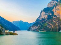 《中华人民共和国长江保护法》自2021年3月1日起施行