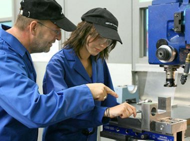 《全国职业教育教师企业实践基地管理办法（试行）》教师厅〔2023〕4号