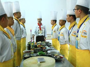 餐饮服务业特定的生物性危害、相关食品及控制措施（附：食品原料建议存储温度）